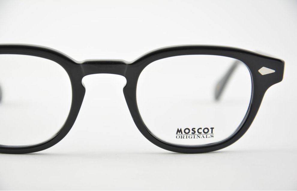 Occhiali simili hot sale ai moscot